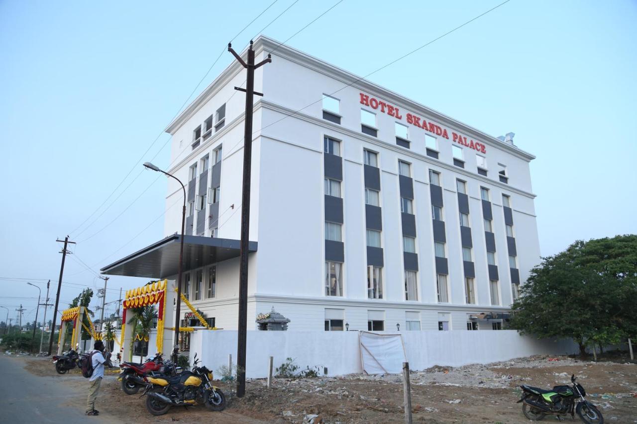 Hotel Skanda Palace Thiruttani ภายนอก รูปภาพ